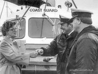 VIP introduced to the air cushioned vehicles of the Canadian Coast Guard